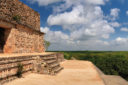 Au pays des Mayas